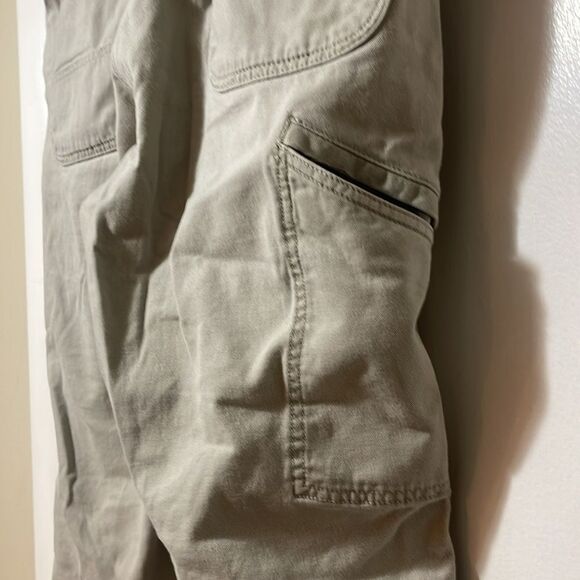 Carhart khaki cargo relaxed fit 38 x 28 - Picture 7 of 7